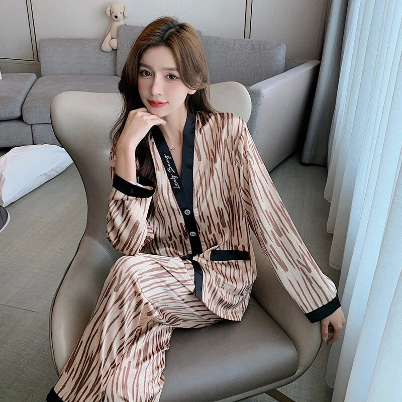 Women's Long Sleeve Silk Pajama Set Button-Down Sleepwear Print Loungewear Plus